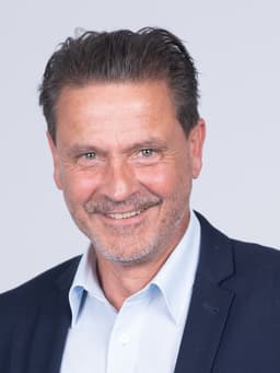 Oliver Groll Porträt (jpg) | Oktober 2021