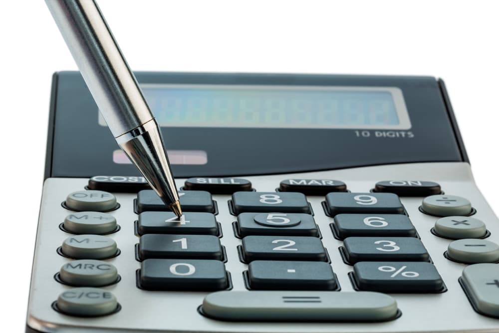 F Taschenrechner 2 neu (jpg) | Motiv © Gina Sanders - Fotolia.com | © Fotolia.com, April 2015