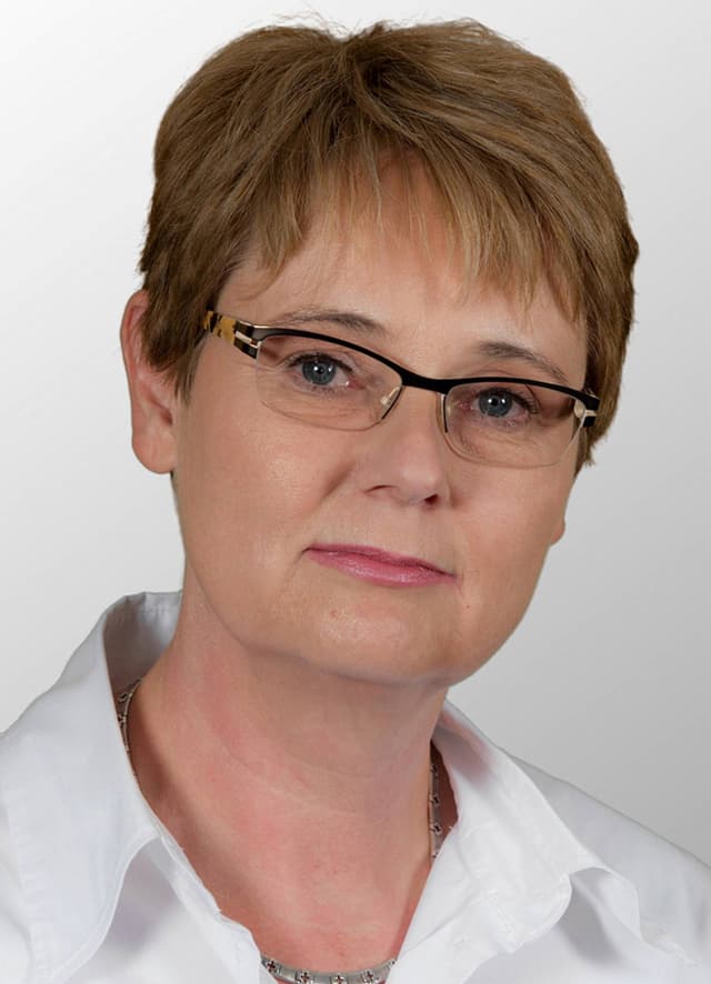 Porträt Annette Baumstümmler 0216 (jpg) | Februar 2016