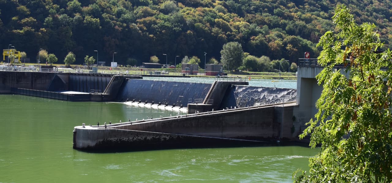 Schleuse | Motiv ©Markus Volk-stock.adobe.com | © stock.adobe.com, Januar 2025 Schleuse Müden, Mosel | Motiv ©Markus Volk-stock.adobe.com | © stock.adobe.com, Januar 2025