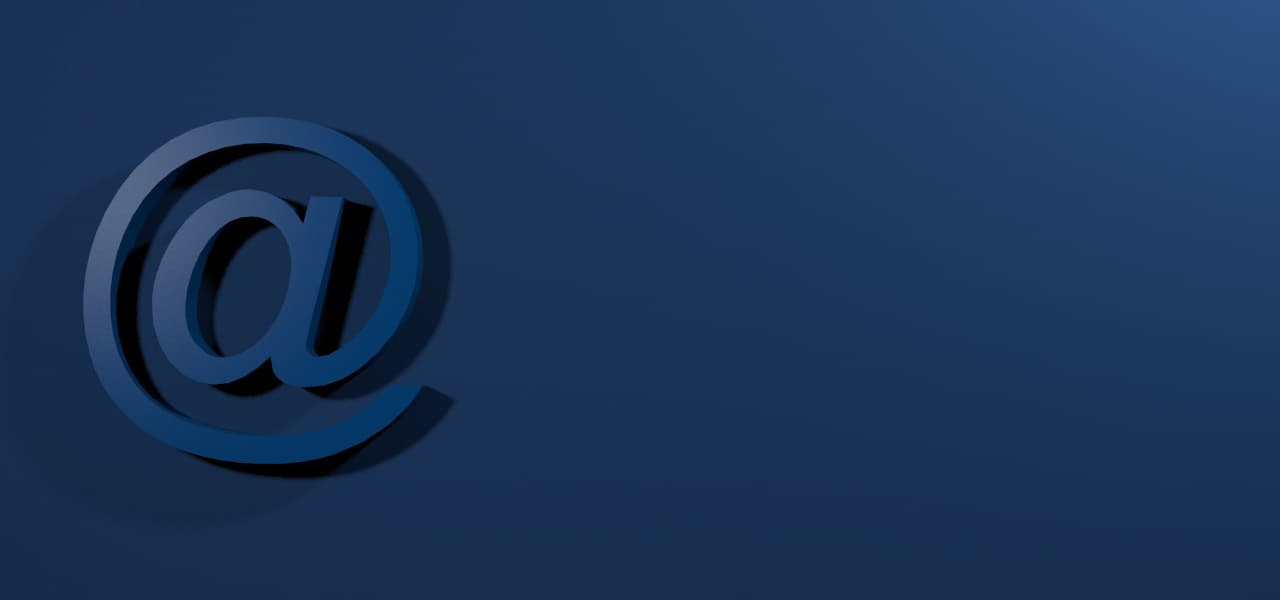 A Newsletter 1 Header (jpg) | Motiv ©Andrea - stock.adobe.com | © stock.adobe.com, Oktober 2021 Symbol für E-Mail auf blauem Untergrund | Motiv ©Andrea - stock.adobe.com | © stock.adobe.com, Oktober 2021
