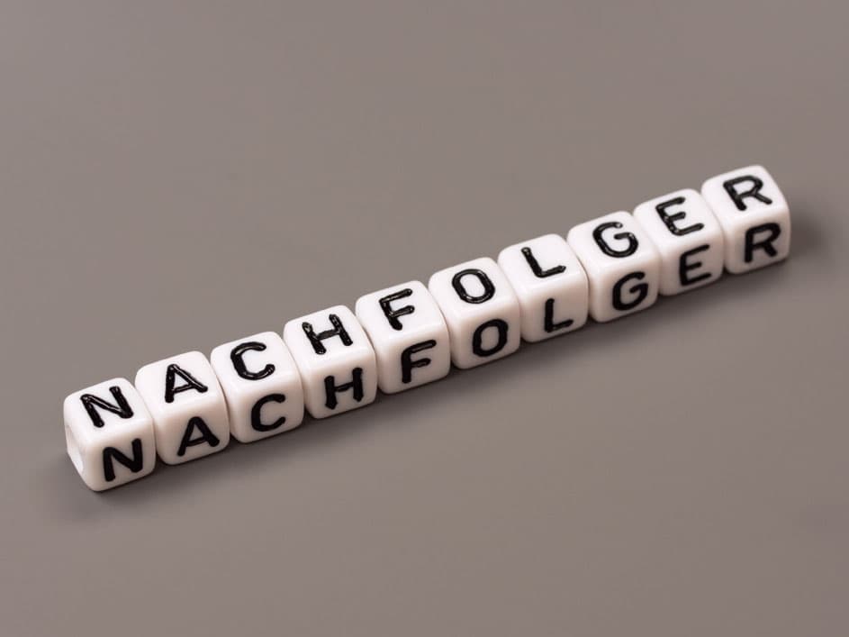F Unternehmensnachfolge 1 neu (jpg) | Motiv © lohner63 - Fotolia.com | © Fotolia.com, August 2014 Würfel mit Buchstaben, die das Wort Nachfolger bilden | Motiv © lohner63 - Fotolia.com | © Fotolia.com, August 2014